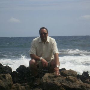 Meet your Posher, Javier